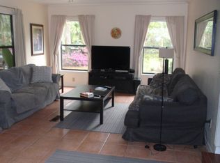 701 Shawnee Trl, Geneva, FL 32732