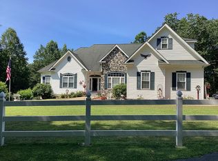 375 Beech Creek Hollow Rd, Oak Hill, WV 25901
