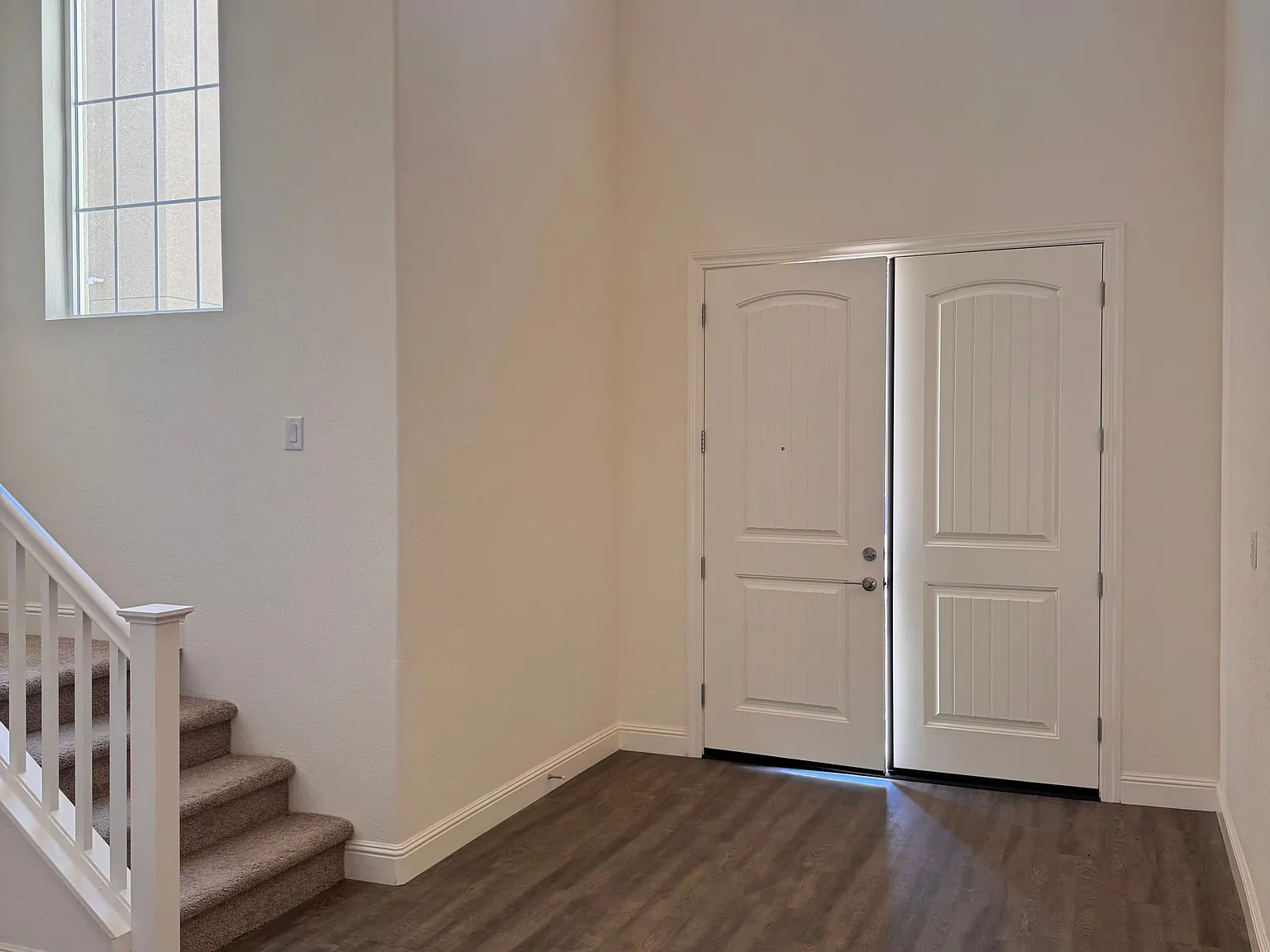 5 bed, 3.5 bath, 2908 sqft, $2,950 — Photo 4