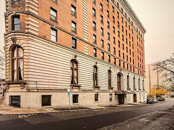 3rd image of 140 Chestnut St APT 604