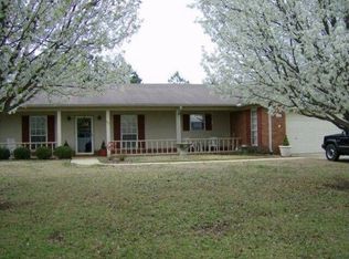 412 W Longview Dr, New Albany, MS 38652