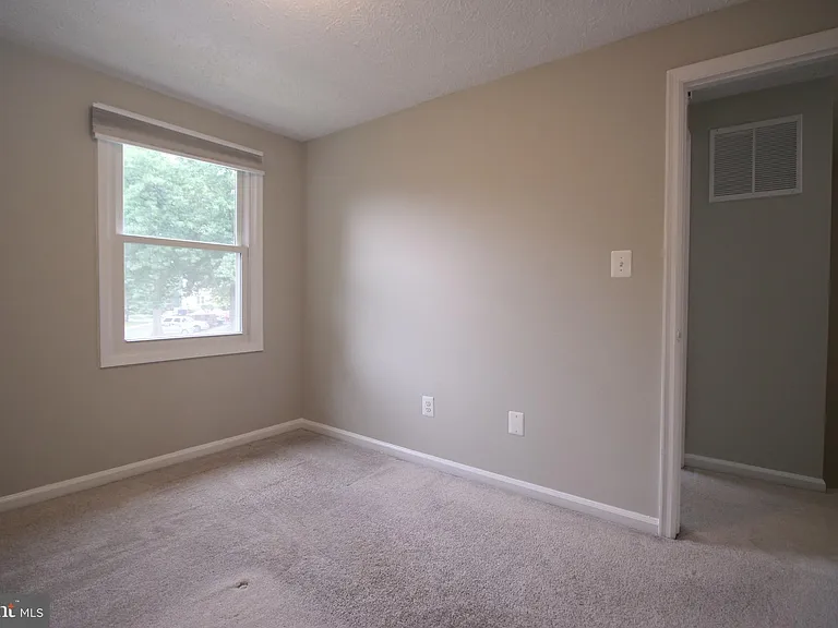 14126 Red River Dr — Photo 26