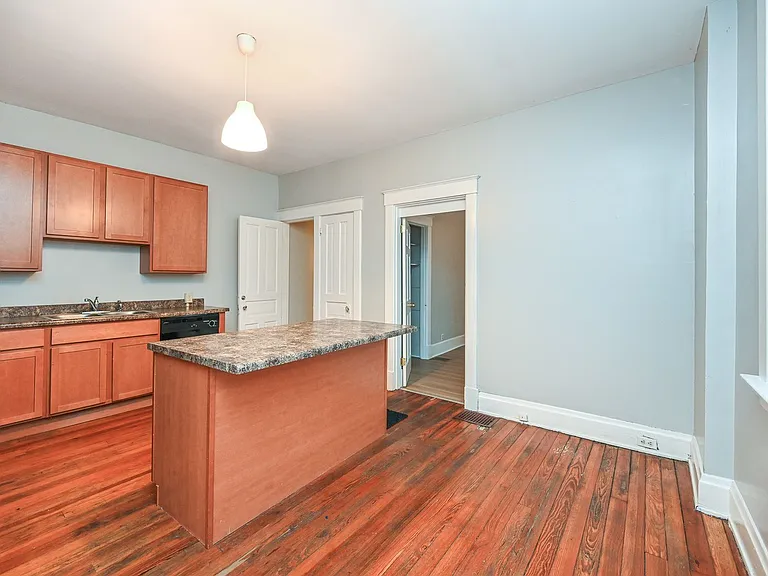 2342 Chickasaw St #3 — Photo 4