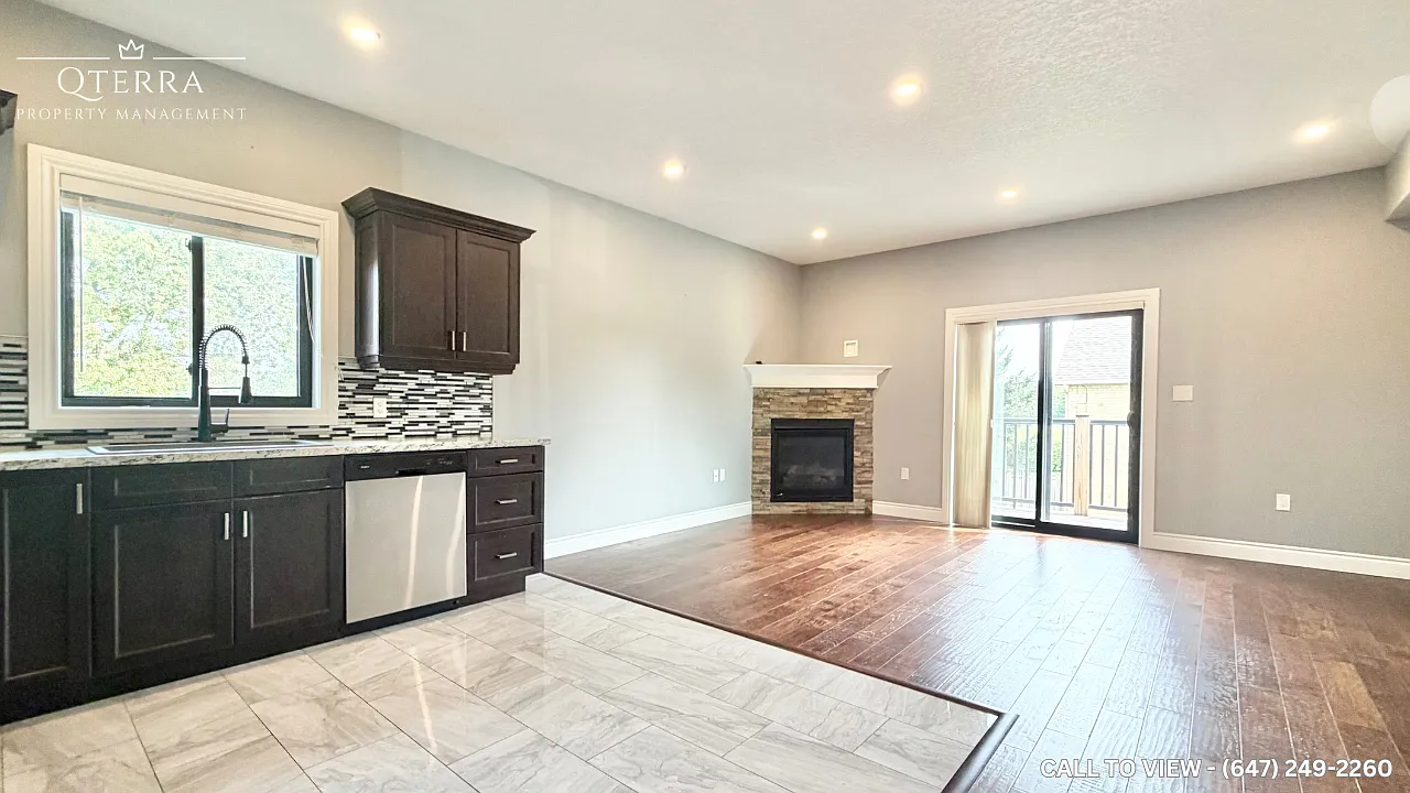3 bed, 1100 sqft, $2,295 — Photo 1