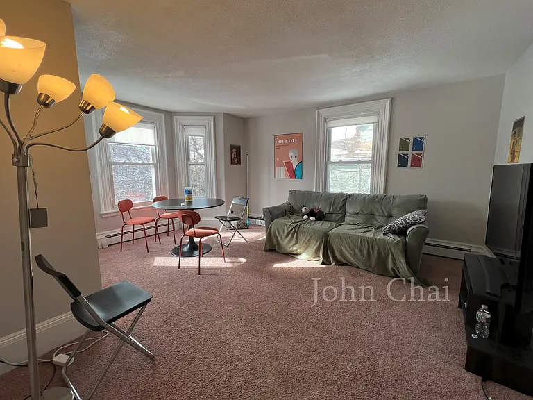 21 Mansfield St #2 — Photo 3