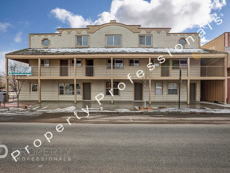 777 Main St #4 — Photo 4