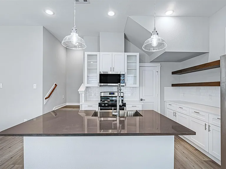 8423 Berry Brush Ln — Photo 9