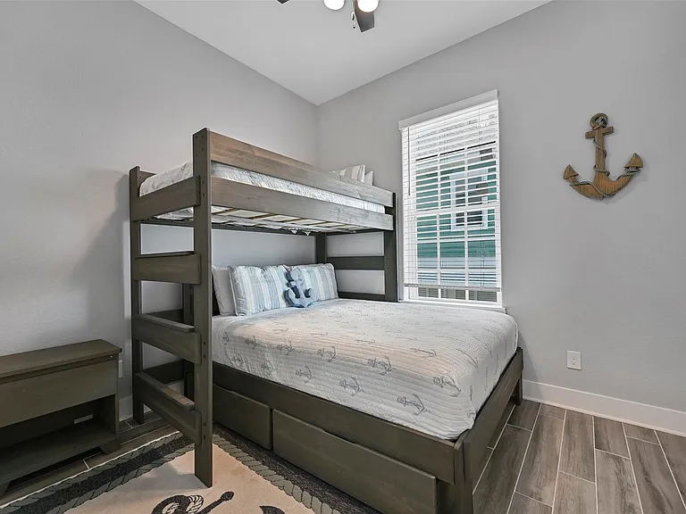 22915 Martes St — Photo 14