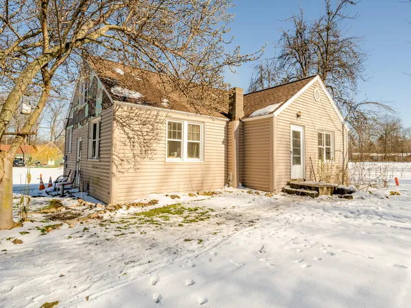 5049 E Britain Ave, Benton Harbor, MI 49022