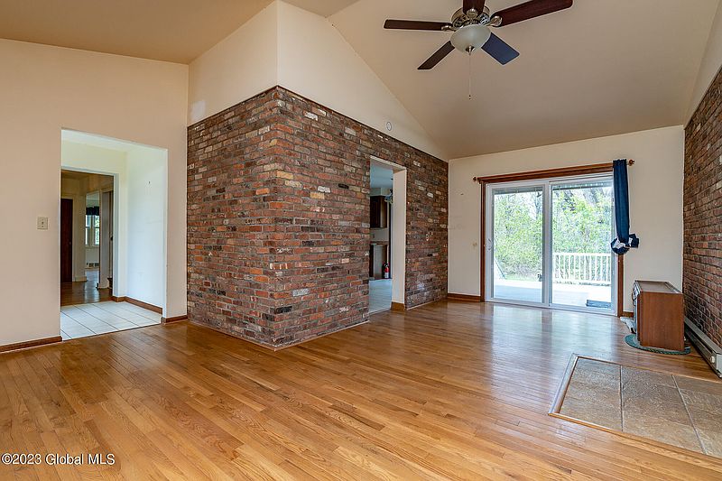 3rd image of 92 Ashdown Road