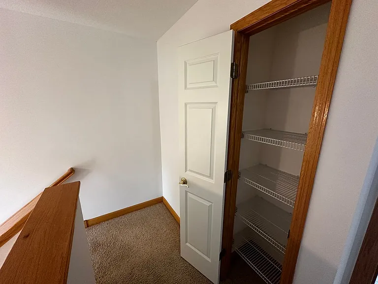5793 Mount Curve Blvd — Photo 18