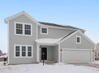 7951 Snow View Dr SE, Alto, MI 49302