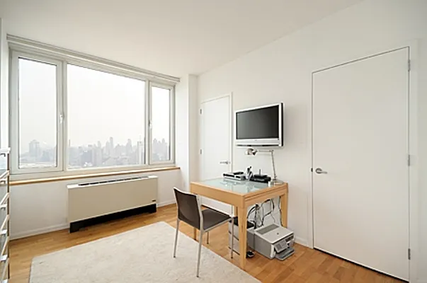 Sold by MNS | media 8