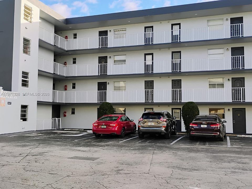 1st image of 447 NE 195th St APT 414