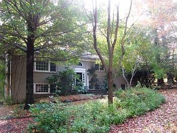 1st image of 1361 Woodside Dr