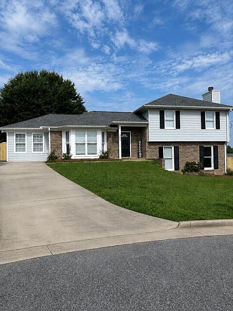 1st image of 305 Perdue Ln