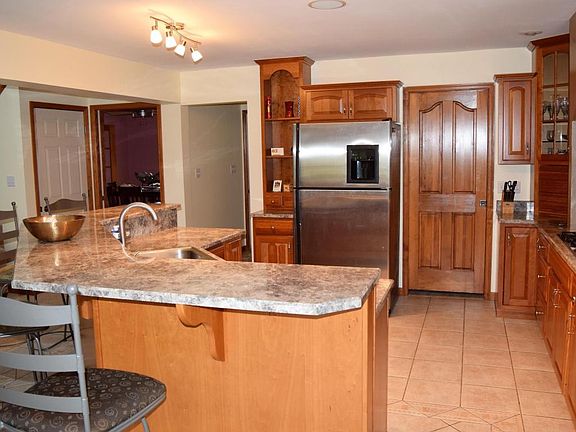 Kitchen 02