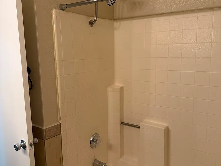 1315 E Flora St — Photo 19