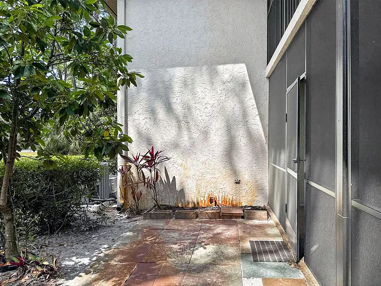 1701 Courtyard Way #105 — Photo 30