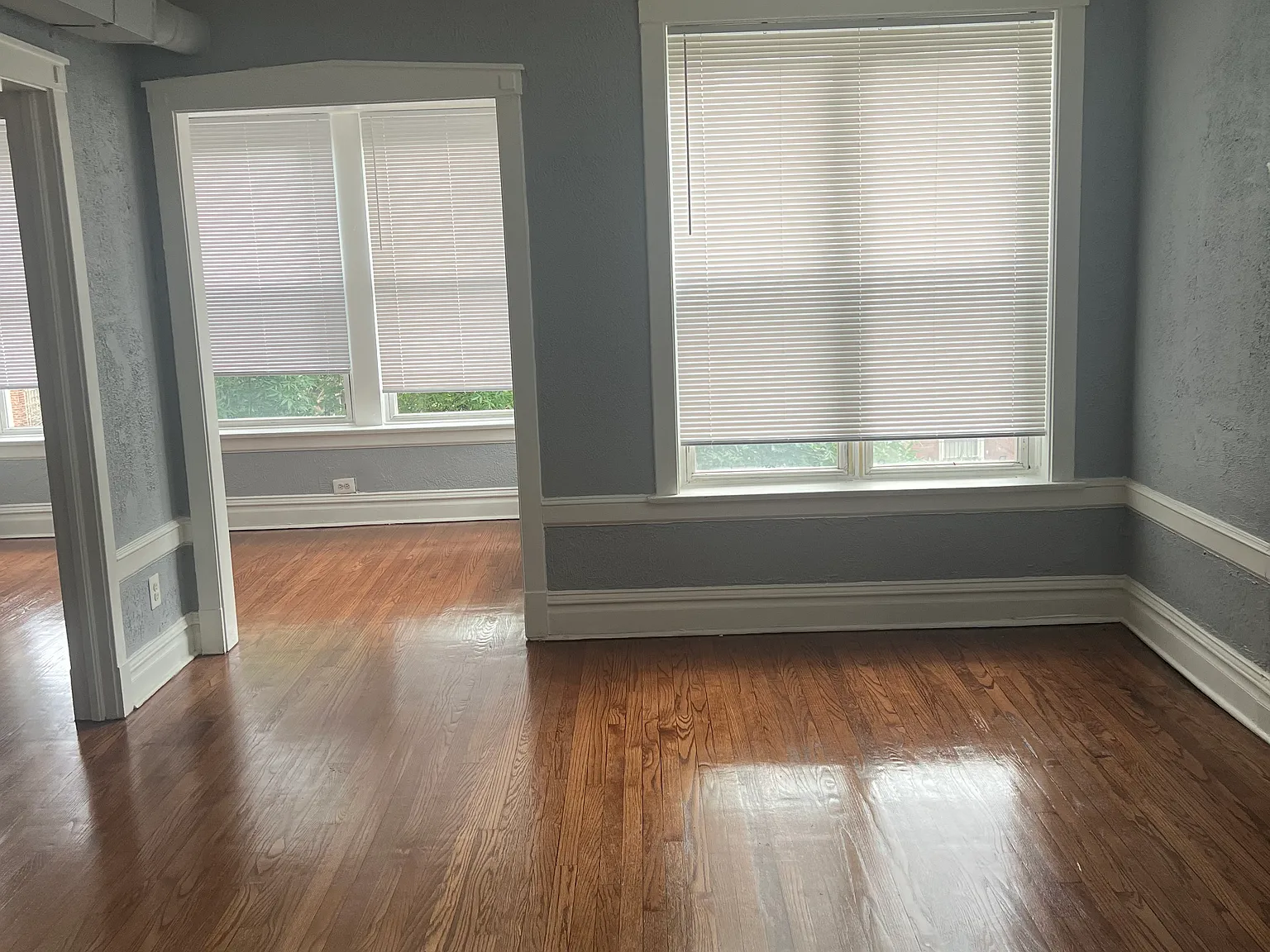 6715 S Ridgeland Ave — Photo 3