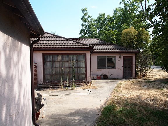 2nd image of 1160 Jonas Ave