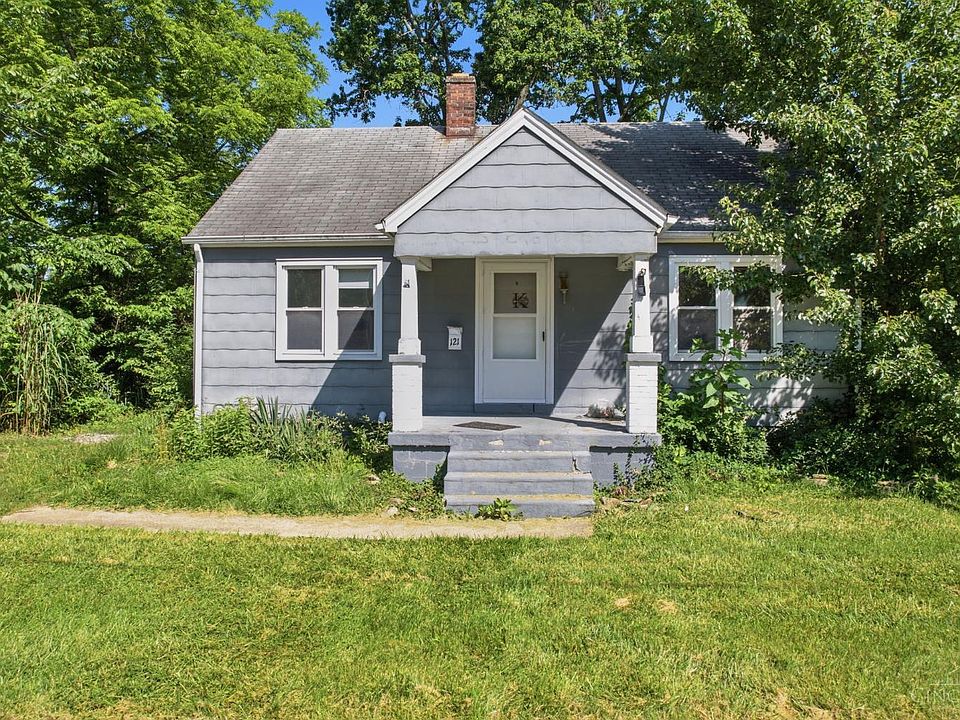 1st image of 121 McMurchy Ave