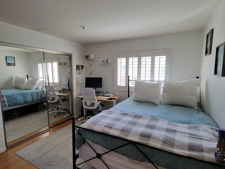 801 W Hawthorn St W #400 — Photo 11