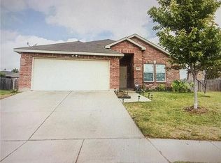 800 Windy Gap Dr, Arlington, TX 76002