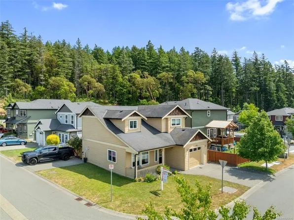 951 Kinglet Pl, Langford, BC V9C 0B4