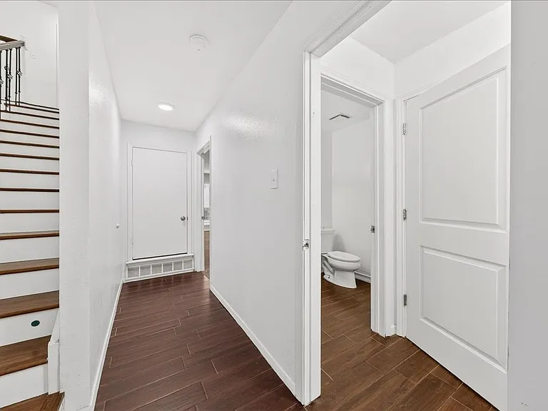 5025 Romford Dr — Photo 19
