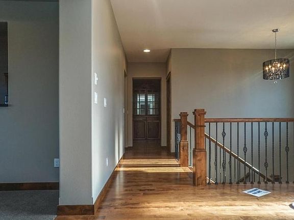 4th image of 3518 6th St E