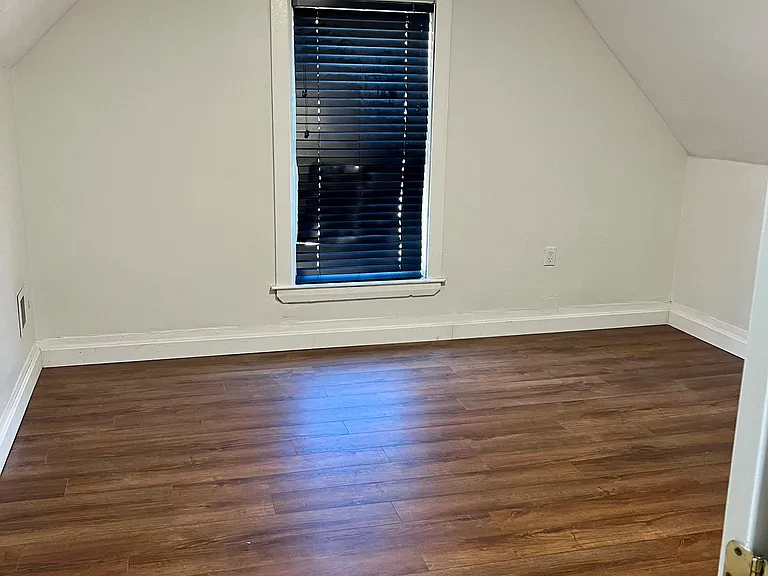 83 Corbet St #2 — Photo 9