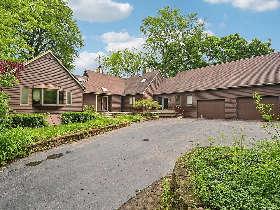 1st image of 1341 Minard Ln