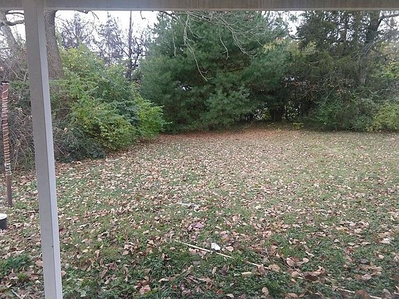 4th image of 2901 Gaylord Ave