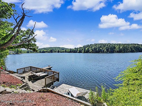 3rd image of 155 Baylors Lake Rd