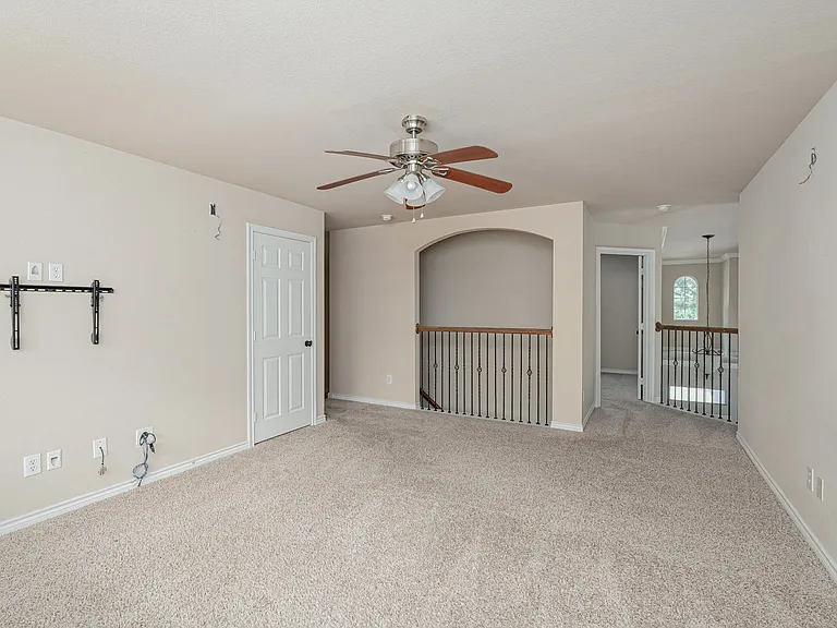 11152 Seguin Dr — Photo 15