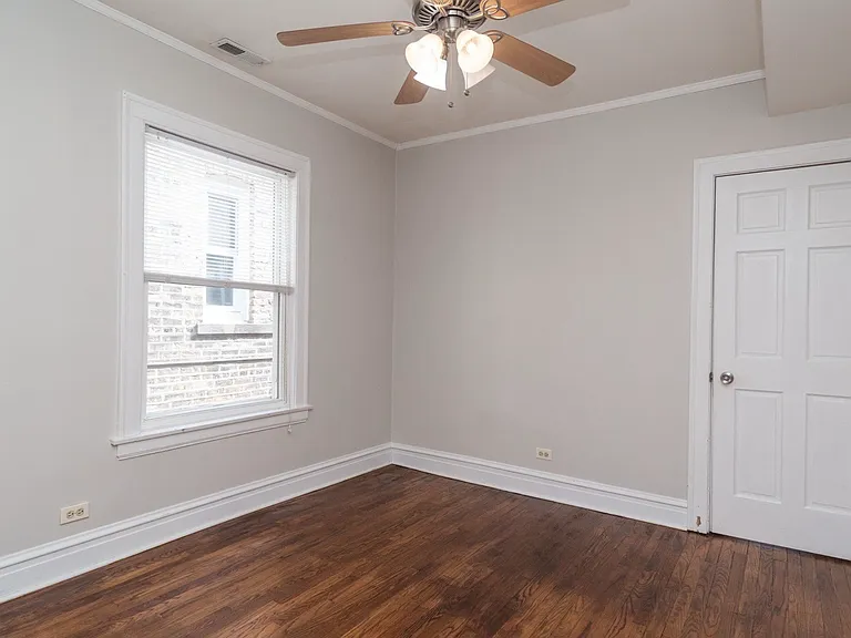 5749 N Artesian Ave #2 — Photo 12