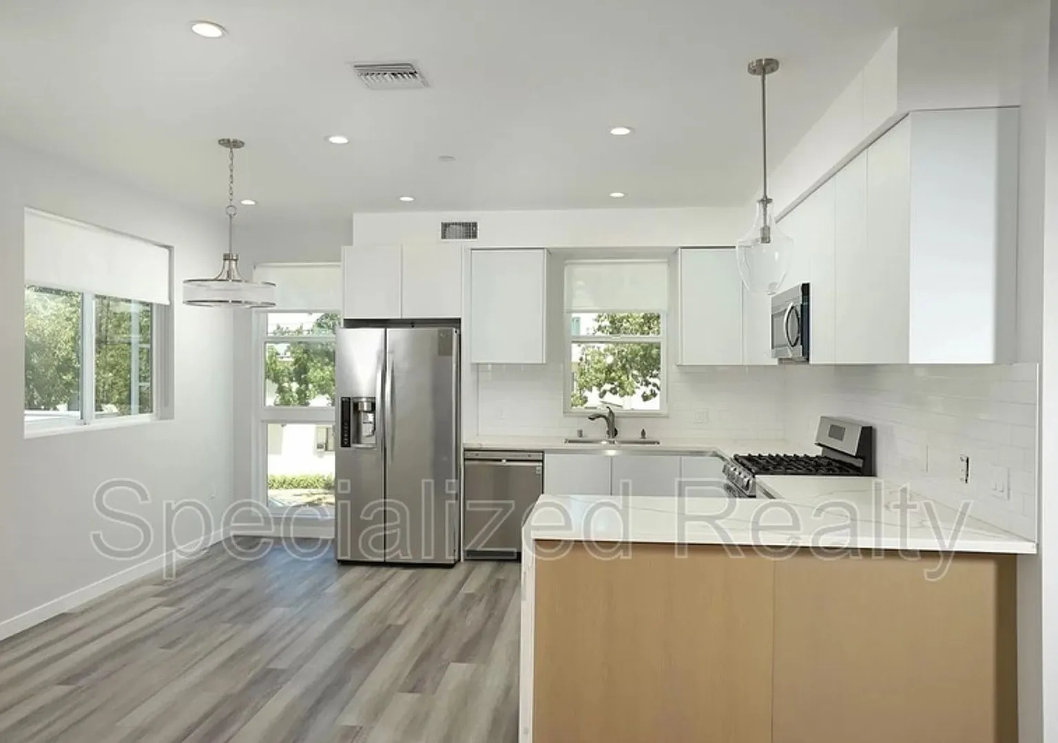 1406 Eagle Vista Drive — Photo 3
