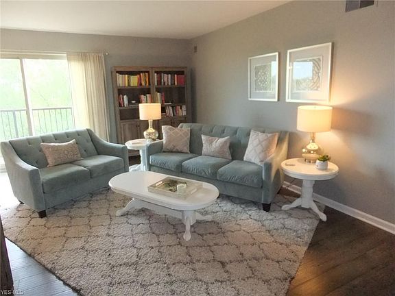 3rd image of 18501 Hilliard Blvd APT 603
