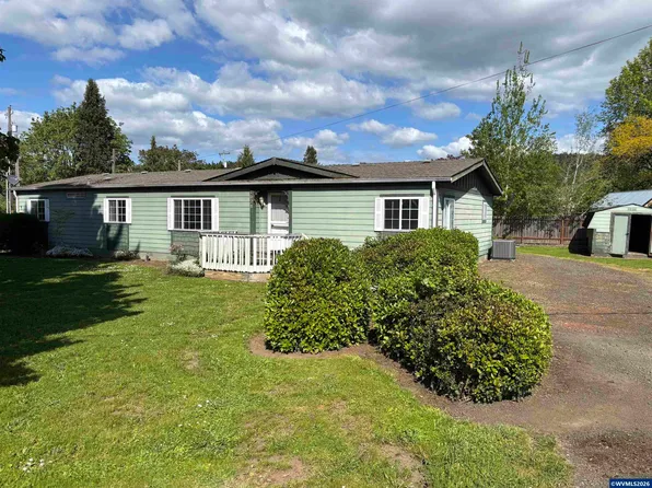 1028 Linn Way, Brownsville, OR 97327