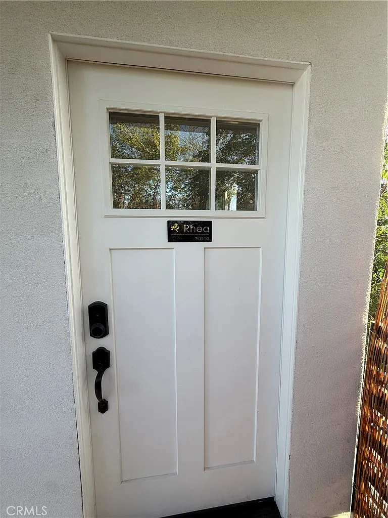 2 bed, 866 sqft, $2,700 — Photo 2