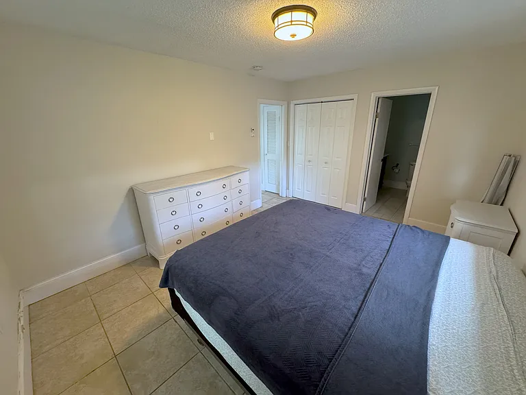 1196 Angle Rd #B — Photo 9