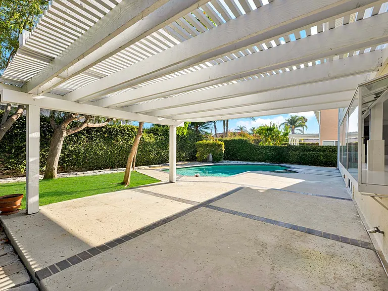 9882 Kings Canyon Dr — Photo 32