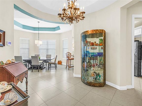 5th image of 10 FRANKLIN COURT S #63D