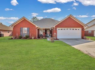 304 Clairemore Cir, Hinesville, GA 31313