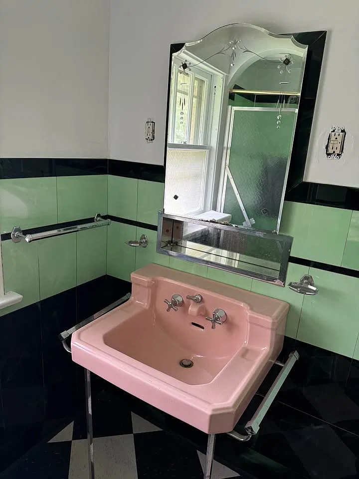 1 bed, 800 sqft, $900 — Photo 2
