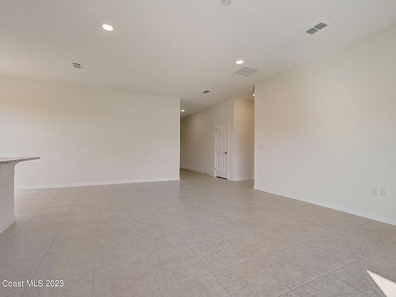 3rd image of 4020 Heath Pl