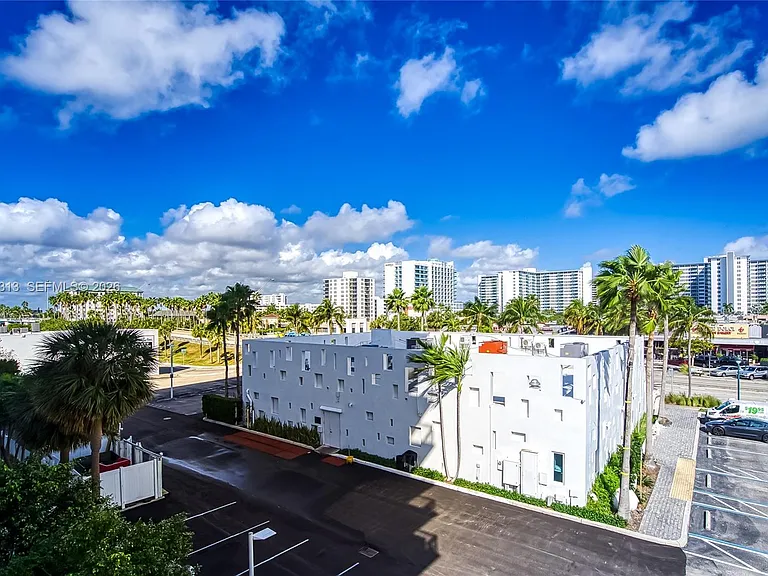 3031 N Ocean Blvd #406 — Photo 35