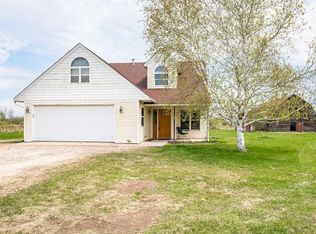 25588 North Rd, Bovey, MN 55709