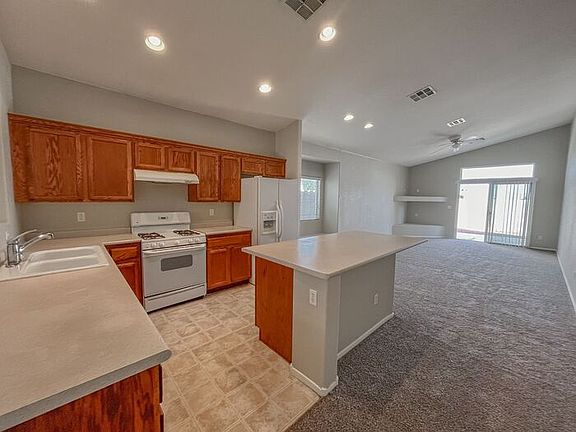 5th image of 6552 Playa De Carmen Way